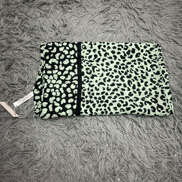 Talbots Animal Print Scarf O/S NWT - Picture 1 of 5